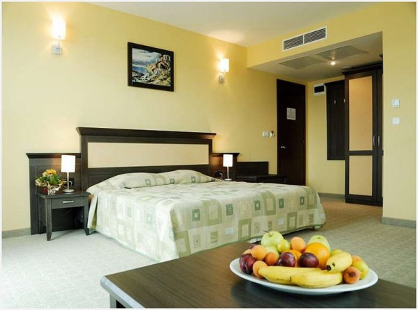 FDMQN125CXV / RQ125DXY